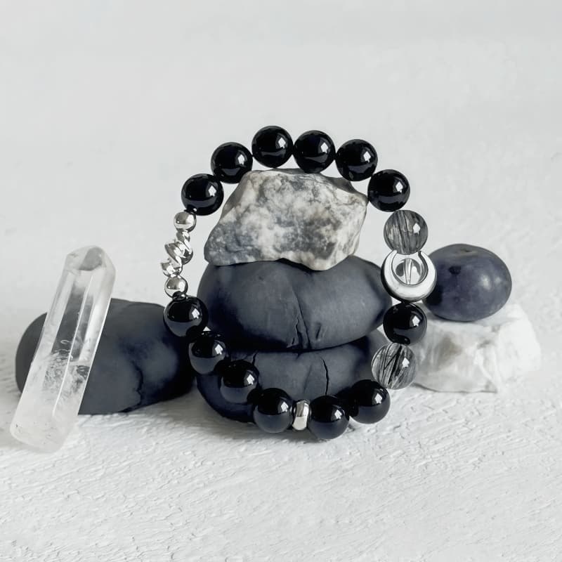 低频守位 · Low-Frequency Hold